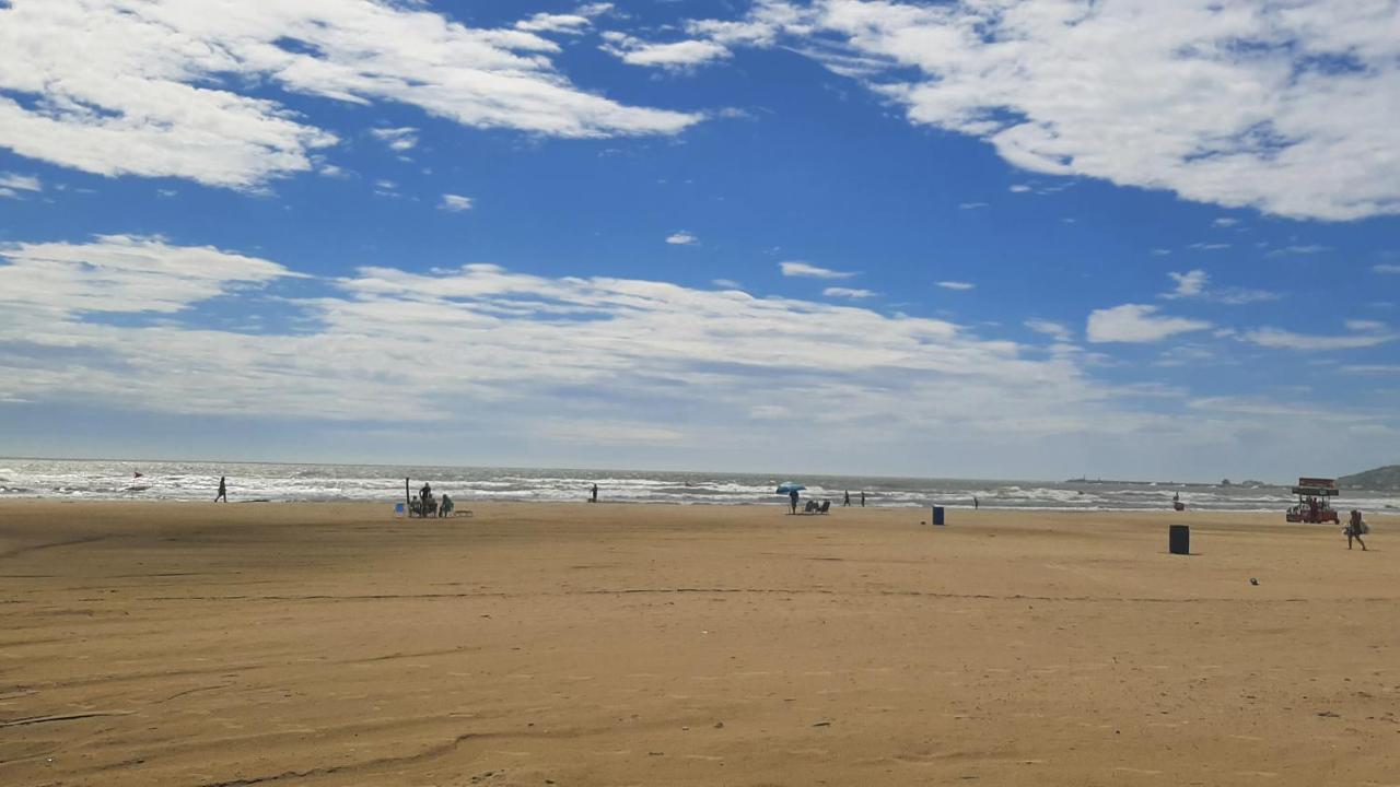 Ampla Cobertura Na Praia Do Mar Grosso Laguna Extérieur photo